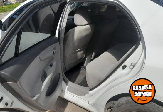 Autos - Toyota Corolla  XLI 2010 GNC 275000Km - En Venta
