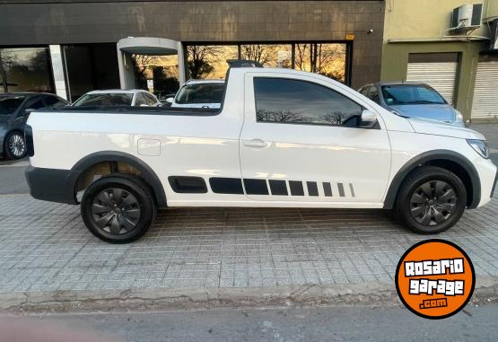 Utilitarios - Volkswagen Saveiro 2024 Nafta 40000Km - En Venta