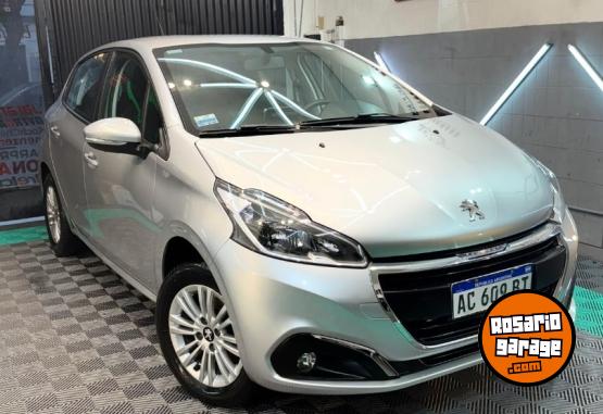 Autos - Peugeot 208 allure 2018 Nafta 60000Km - En Venta