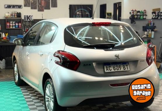 Autos - Peugeot 208 allure 2018 Nafta 60000Km - En Venta