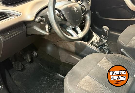 Autos - Peugeot 208 allure 2018 Nafta 60000Km - En Venta