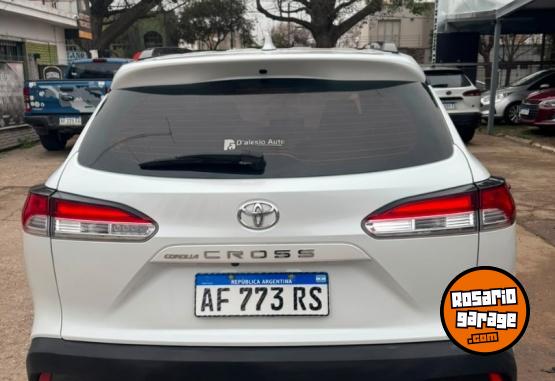 Camionetas - Toyota Corolla Cross XLI 2.0 CVT 2023 Nafta 80000Km - En Venta