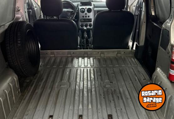 Utilitarios - Peugeot 2014 2014 Nafta 200000Km - En Venta