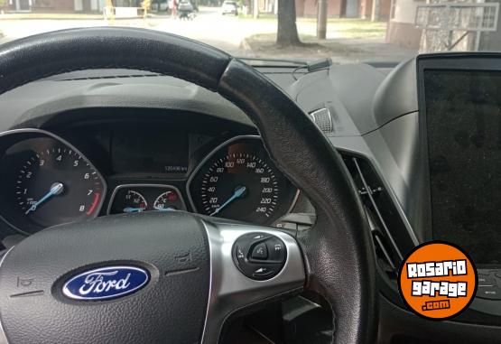 Camionetas - Ford Kuga Titanium 2.0 AWD 2016 Nafta 157000Km - En Venta