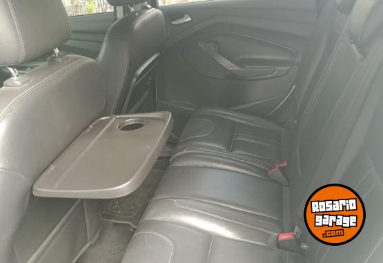 Camionetas - Ford Kuga Titanium 2.0 AWD 2016 Nafta 157000Km - En Venta