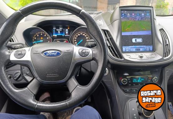 Camionetas - Ford Kuga Titanium 2.0 AWD 2016 Nafta 157000Km - En Venta