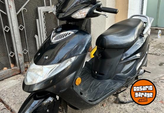 Motos - Suzuki AN 125 2017 Nafta 26400Km - En Venta
