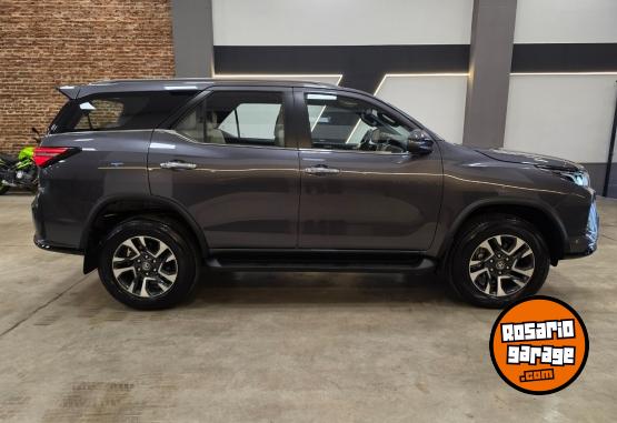 Camionetas - Toyota SW4 DYAMOND 4X4 AT 0 KM 2026 Diesel 0Km - En Venta