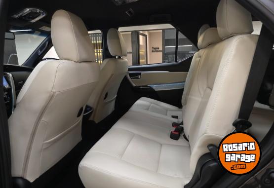 Camionetas - Toyota SW4 DYAMOND 4X4 AT 0 KM 2026 Diesel 0Km - En Venta