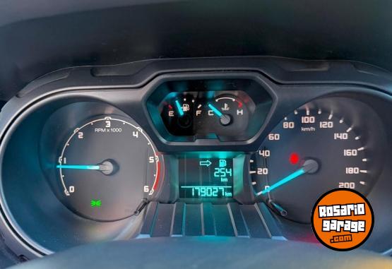 Camionetas - Ford RANGER 2.2 2015 Nafta 180000Km - En Venta