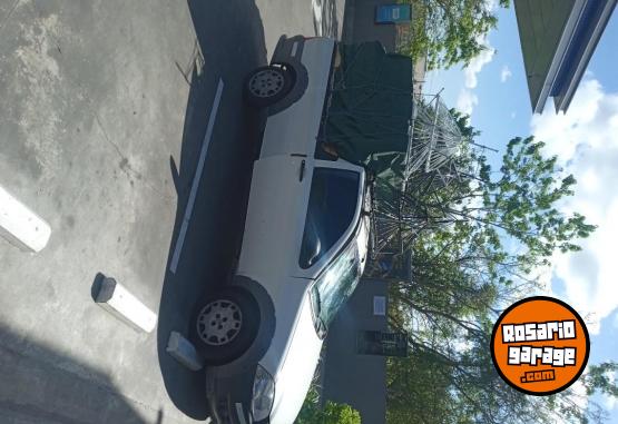 Utilitarios - Fiat Strada 2012 Nafta 175000Km - En Venta