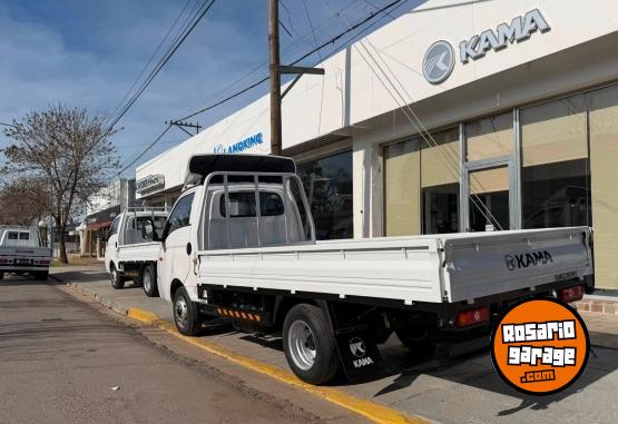 Camiones y Grúas - KAMA X1 CABINA SIMPLE DIÉSEL CON CAJA DE CARGA 0 Km MY2026 para 3 ton. Financia Bco. Santander. Acércate a ORIO HNOS, SAN GENARO, concesionario oficial JMC, ISUZU, KAMA, LANDKING Camiones - En Venta