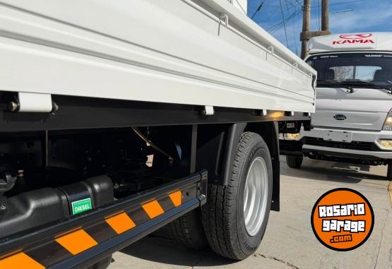 Camiones y Grúas - KAMA X1 CABINA SIMPLE DIÉSEL CON CAJA DE CARGA 0 Km MY2026 para 3 ton. Financia Bco. Santander. Acércate a ORIO HNOS, SAN GENARO, concesionario oficial JMC, ISUZU, KAMA, LANDKING Camiones - En Venta