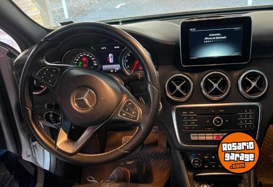 Autos - Mercedes Benz A 200 2018 Nafta 85000Km - En Venta
