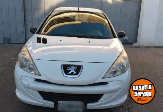 Autos - Peugeot 207 compac 2013 Nafta 156000Km - En Venta