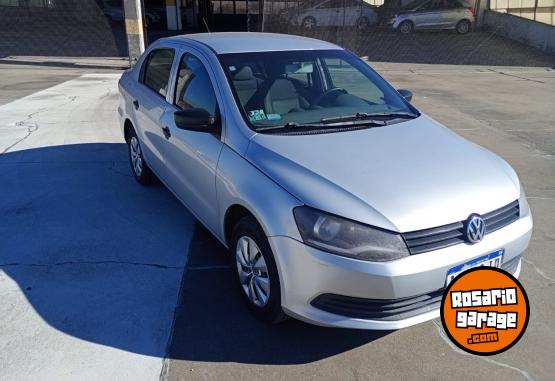 Autos - Volkswagen Voyage 2016 Nafta 93000Km - En Venta