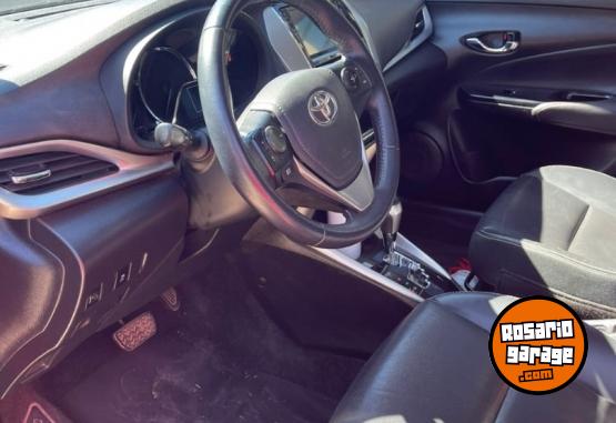 Autos - Toyota Yaris XLs pack 2019 Nafta 127000Km - En Venta