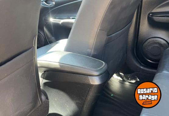 Autos - Toyota Yaris XLs pack 2019 Nafta 127000Km - En Venta