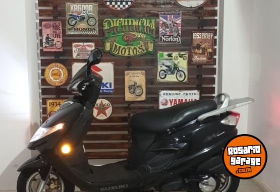 Motos - Suzuki AN 2015 Nafta 20000Km - En Venta