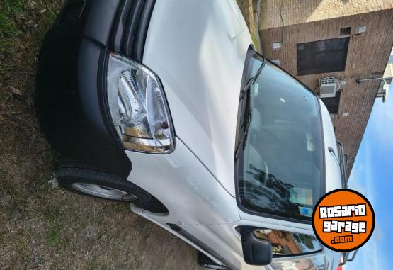 Utilitarios - Peugeot Partner 2024 Nafta 41000Km - En Venta