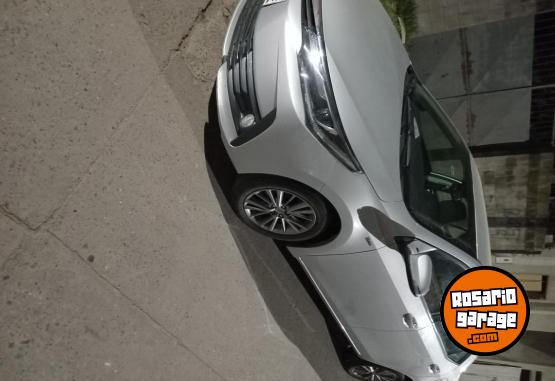 Autos - Toyota Xei pack 2017 2017 Nafta 100000Km - En Venta