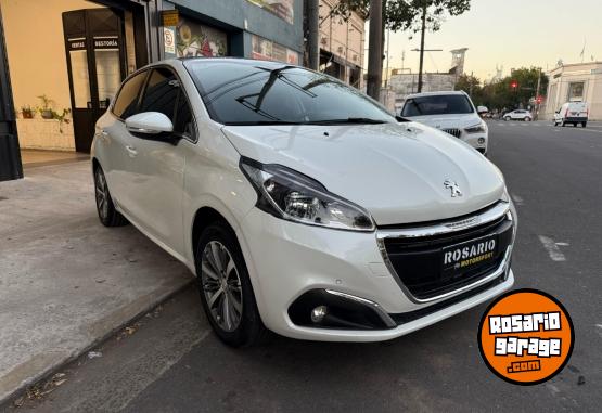 Autos - Peugeot 208 Feline 2017 Nafta 120000Km - En Venta