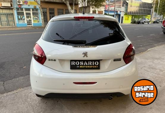 Autos - Peugeot 208 Feline 2017 Nafta 120000Km - En Venta