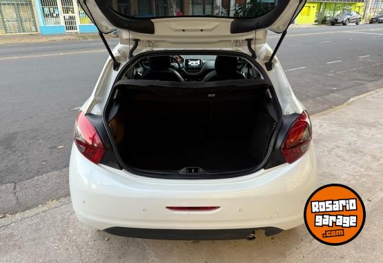 Autos - Peugeot 208 Feline 2017 Nafta 120000Km - En Venta