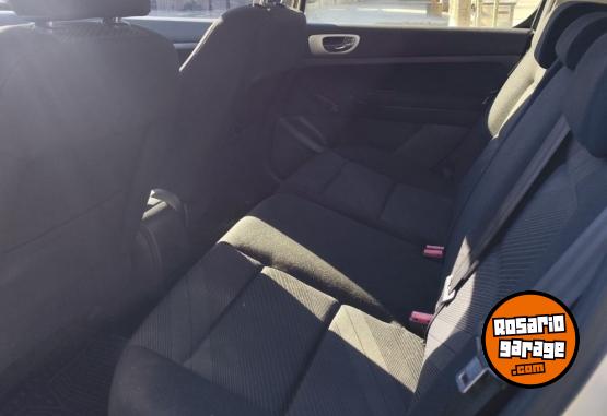 Autos - Peugeot 307 2011 Nafta 165000Km - En Venta