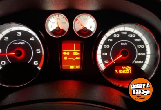 Autos - Peugeot 308 2018 Diesel 103000Km - En Venta