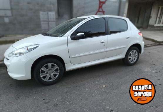 Autos - Peugeot 207 2016 Nafta 95000Km - En Venta
