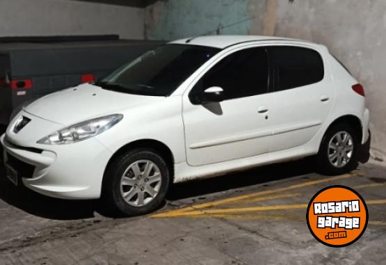 Autos - Peugeot 207 2016 Nafta 95000Km - En Venta