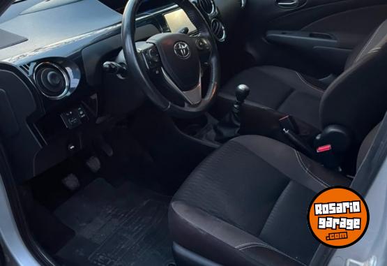 Autos - Toyota ETIOS XLS 1.5 2017 Nafta 178000Km - En Venta