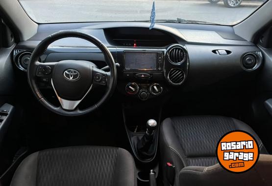 Autos - Toyota ETIOS XLS 1.5 2017 Nafta 178000Km - En Venta