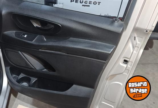 Utilitarios - Mercedes Benz Vito 2017 Diesel 114000Km - En Venta