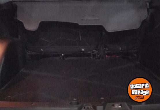 Utilitarios - Renault KANGOO 2024 Nafta 33000Km - En Venta