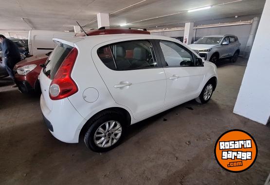 Autos - Fiat FIAT PALIO ATTRACTIVE 1.4 2017 Nafta 49300Km - En Venta
