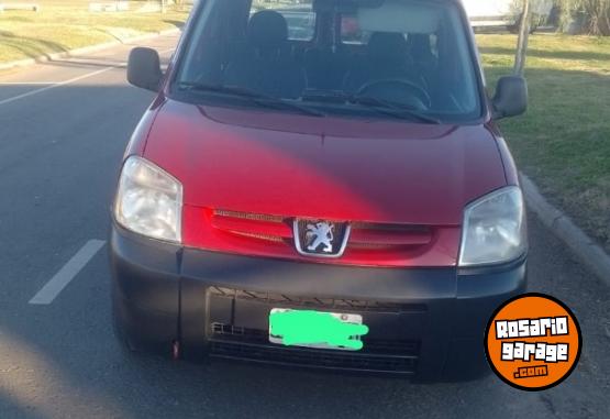 Utilitarios - Peugeot Partner 2011 Nafta 180000Km - En Venta