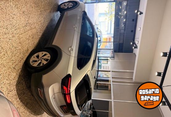 Autos - Volkswagen Nivus 2021 Nafta 72000Km - En Venta
