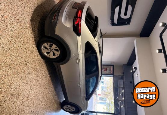 Autos - Volkswagen Nivus 2021 Nafta 72000Km - En Venta
