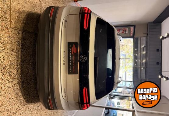 Autos - Volkswagen Nivus 2021 Nafta 72000Km - En Venta
