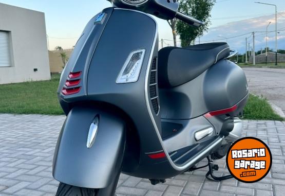Motos - Vespa Gts 300 super sport 2022 Nafta 5500Km - En Venta
