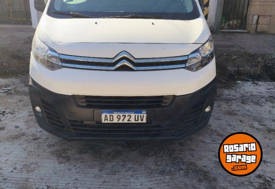 Utilitarios - Citroen Jumpy 2019 Diesel 210000Km - En Venta