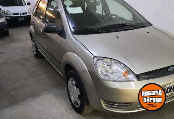 Autos - Ford Fiesta 2005 Nafta 140000Km - En Venta
