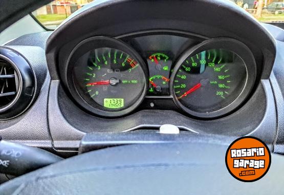 Autos - Ford Fiesta Max 2010 GNC 175000Km - En Venta