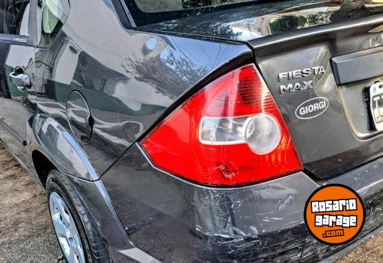 Autos - Ford Fiesta Max 2010 GNC 175000Km - En Venta