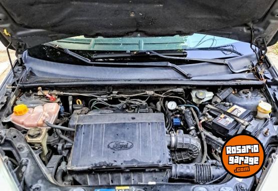 Autos - Ford Fiesta Max 2010 GNC 175000Km - En Venta