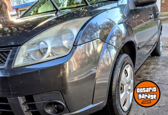 Autos - Ford Fiesta Max 2010 GNC 175000Km - En Venta