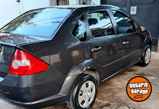 Autos - Ford Fiesta Max 2010 GNC 175000Km - En Venta
