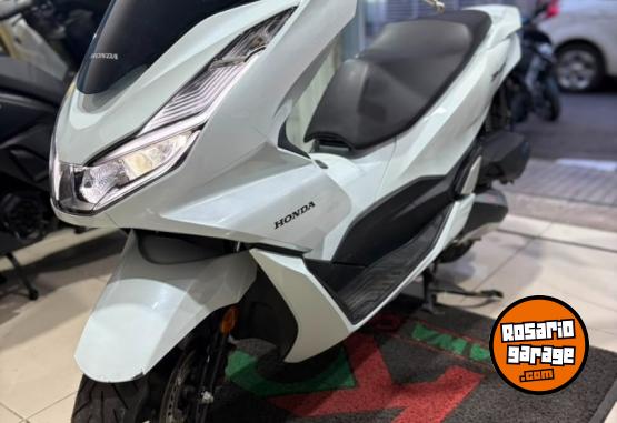 Motos - Honda PCX 160 2024 Nafta 7700Km - En Venta